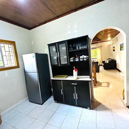 88 Days Self Catering Holidays & Accomodation Baie Lazare  Buitenkant foto